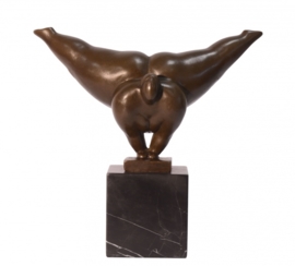 Voluptueuze vrouw bronzen beeld