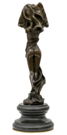 Sierlijk bronzen vrouwen beeld