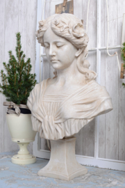 Jugendstil buste Madame Camille