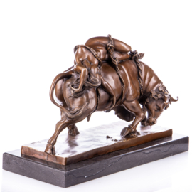 Bronzen stier beeld Zeus met Europa