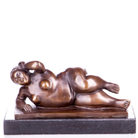 Botero bronzen vrouwenbeelden