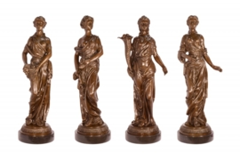 Vier jaargetijden bronzen beelden