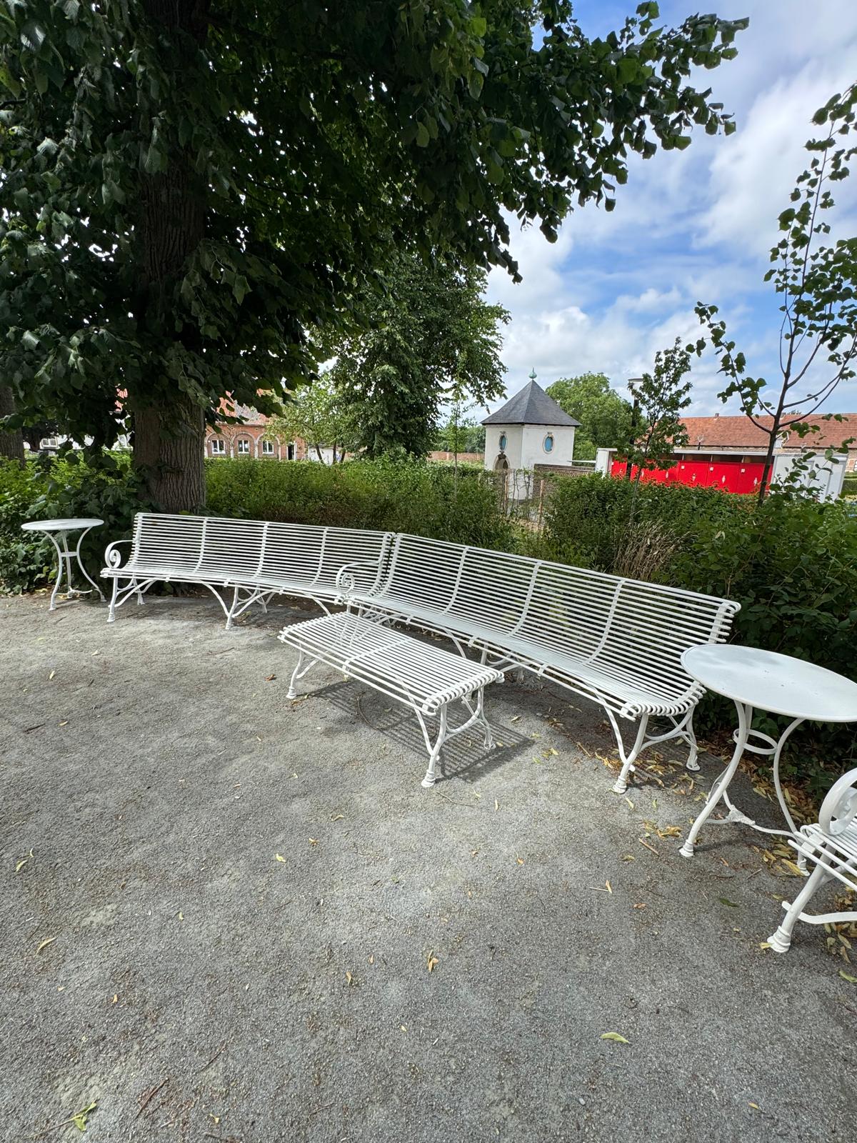 Halfronde smeedijzeren tuinbank