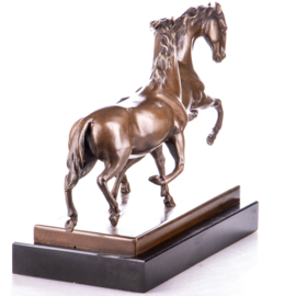 Twee galopperende paarden bronzenbeeld
