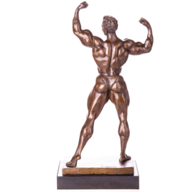 Bodybuilder bronzenbeelden