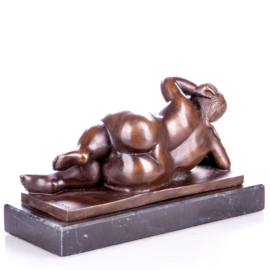 Botero bronzen vrouwenbeelden