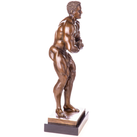 Bodybuilder bronzenbeelden