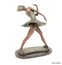 Bronzen beeld prima ballerina