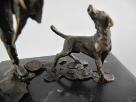 Jager jachthond en fazant brons beeld