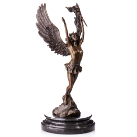 Engel met fakkel bronzen beeld
