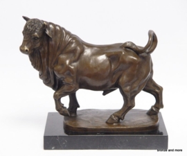 Bronzen lopende stier