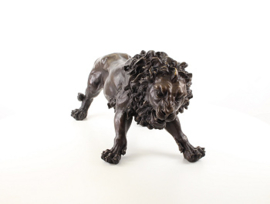 Brullende bronzen leeuw beeld
