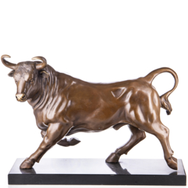 Bronzen stier groot model