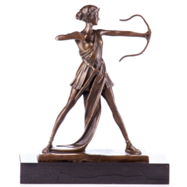 Diana bronzen beeld met boog