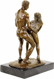 Doggystyle brons beeld man en vrouw
