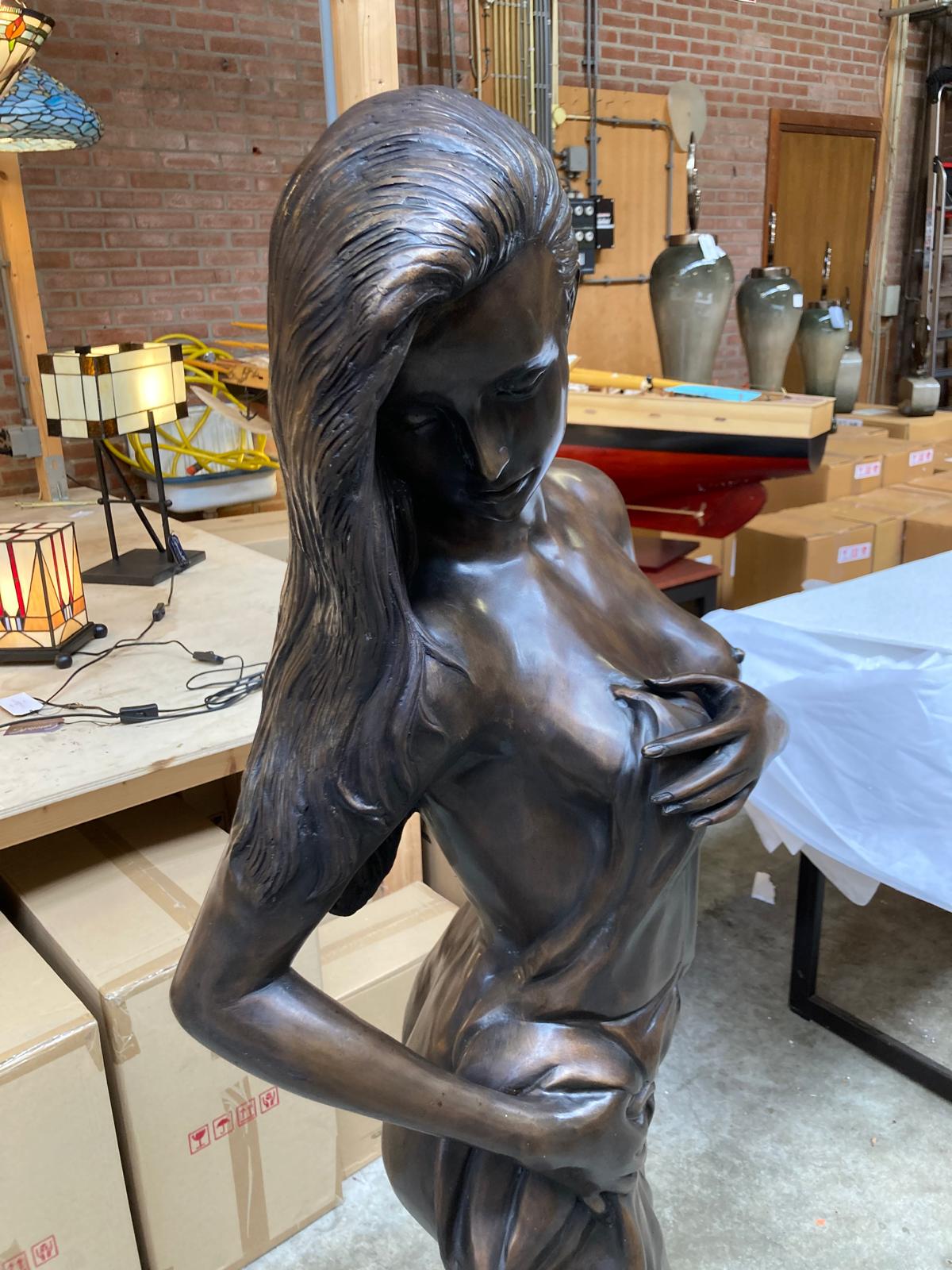 Bronzen vrouwfontein