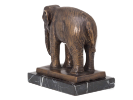 Aziatische olifant bronzen beeld