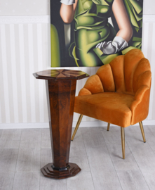 Zuilen en pilaren van marmer of hout