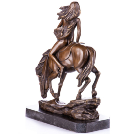 Bronzen beeld naakte amazone op paard