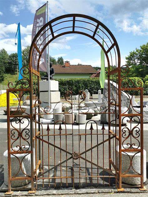 Tuinpoort roestbruin met deurtjes