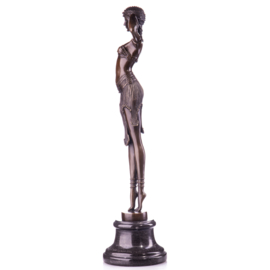 Bronzen scarabee danseres beeld