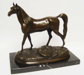 Bronzen Ibrahim Arabisch paard