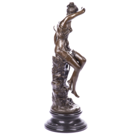 Diana godin van de jacht brons beeld