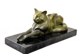 Art Deco liggende bronzen kat of poes