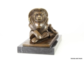 Bronzen liggende Art Deco leeuw