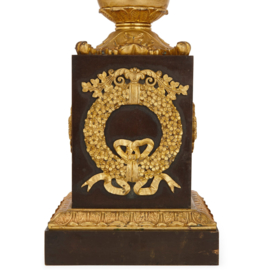 Goud bronzen kandelaars vrouwen