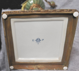 Kandelaars met papegaaien van porselein en brons