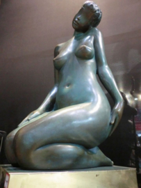 Naakte Elize brons beeld