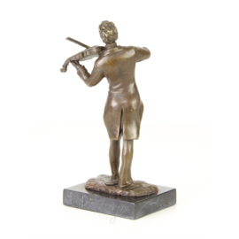 Bronzen beeld van een violist