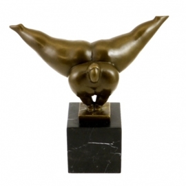 Voluptueuze vrouw bronzen beeld