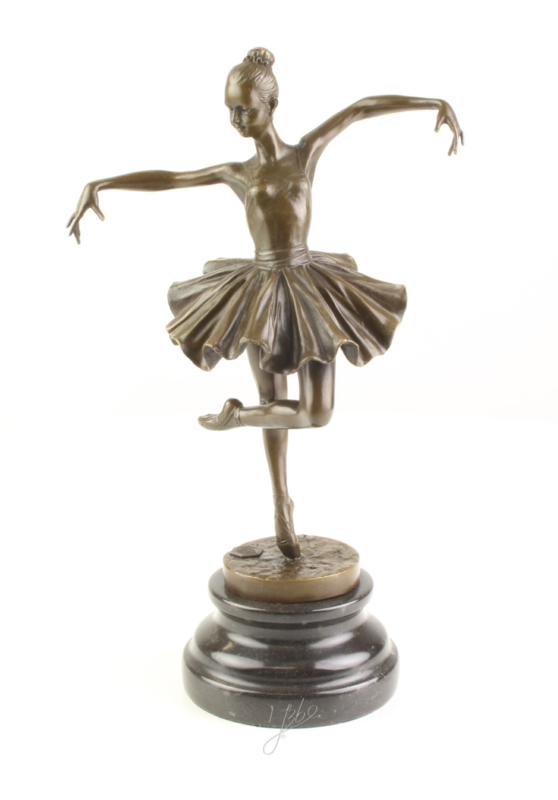 Ballerina meisje bronzen beeld