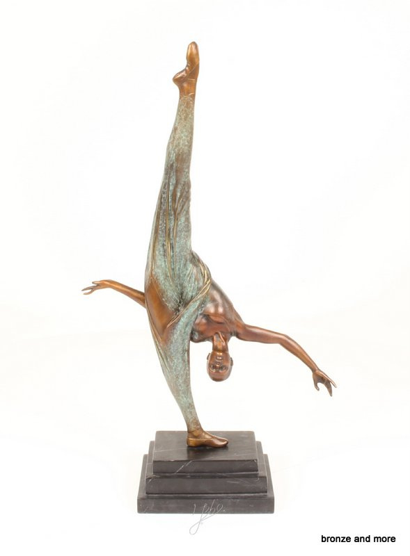 Gymnaste contortiorniste brons beeld