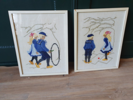 Twee brocante schilderij kinderspelen