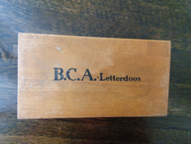 Brocante houten letterdoos BCA