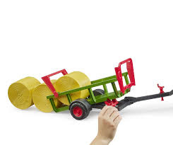 zelf ladende balenkar met balen