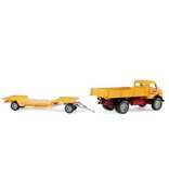 Mercedes Benz met Kramer shovel