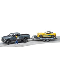 RAM 2500 power met aanhanger en roadster