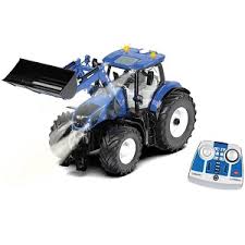 New Holland T7.315 met voorlader en afstandsbediening