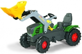 Fendt vario 211 met voorlader