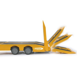 Mercedes Benz Arocs vrachtwagen met dieplader