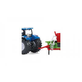 New Holland met voermengwagen