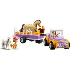 Paard en pony met aanhangwagen