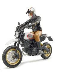Ducati Scrambler (motor) met motorrijder