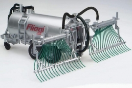 Giertank Fliegl met mestinjectie