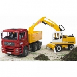 MAN vrachtwagen en Liebherr graafmachine