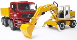 MAN vrachtwagen met Liebherr graafmachine